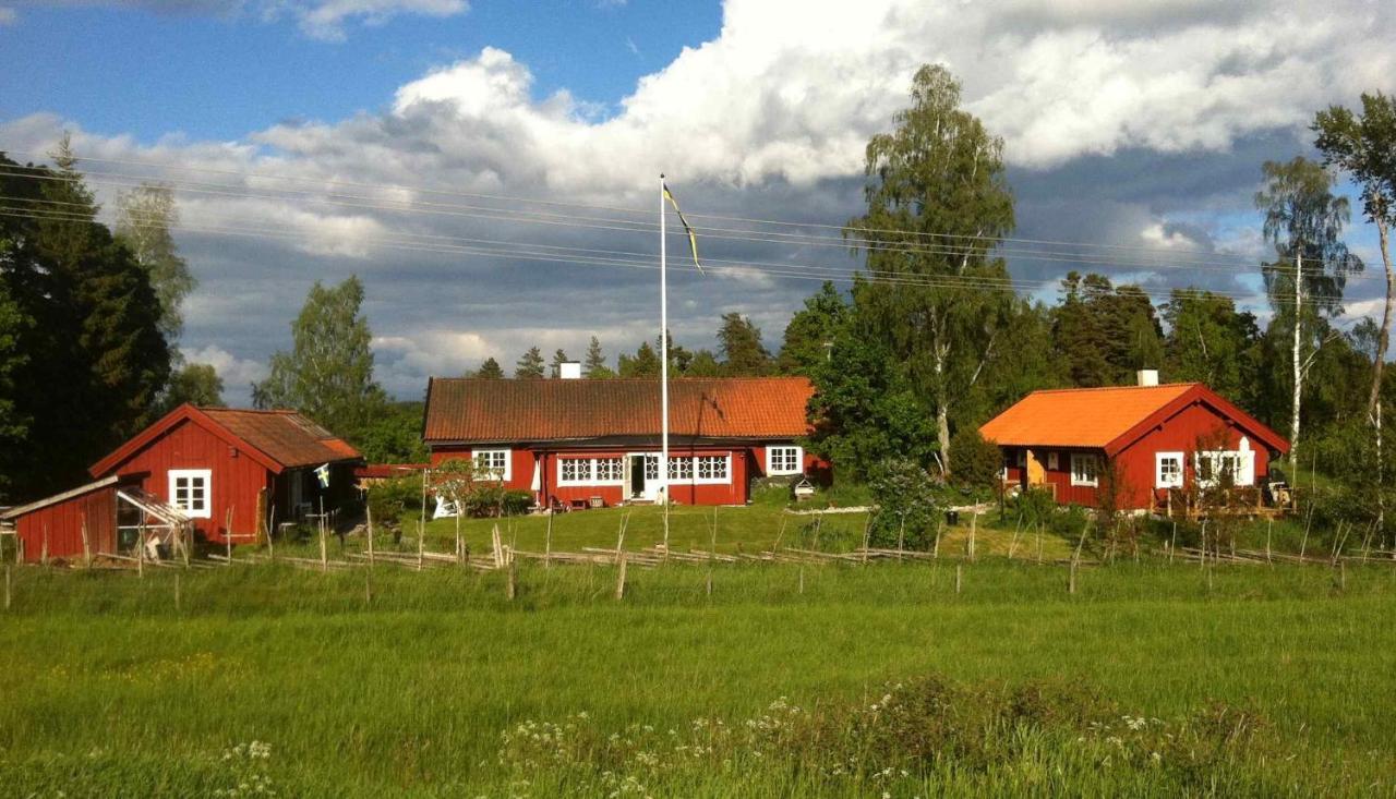 Bed and breakfast Tystberga Logi Extérieur photo