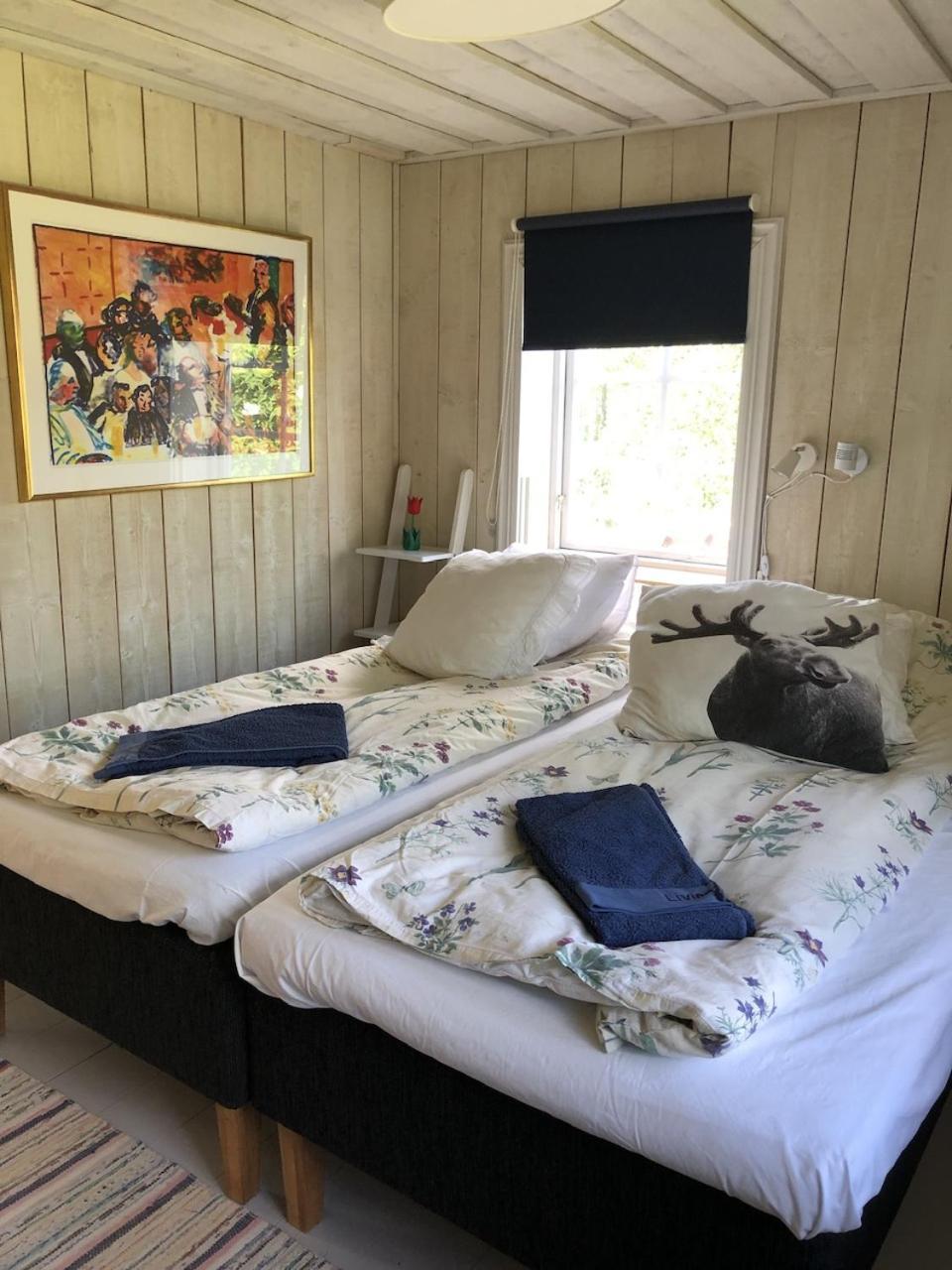 Bed and breakfast Tystberga Logi Extérieur photo